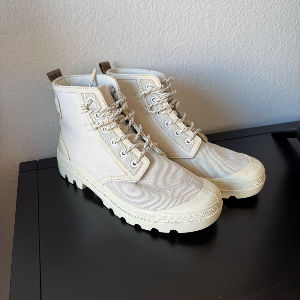 Palladium Rains Men/Women White High Boots  Limited Edition Mens 7 Women’s 8.5